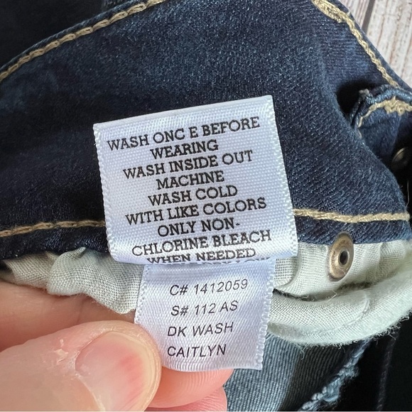 Altar’d State Dark Wash Caitlyn Jeans 28 - Picture 7 of 7